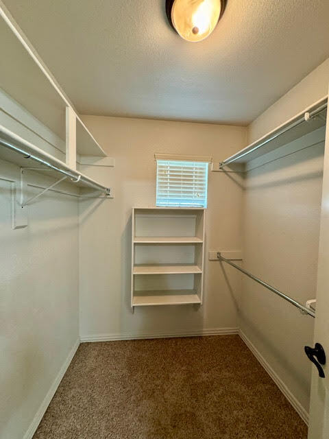 Building Photo - 592 N Longfellow Ln