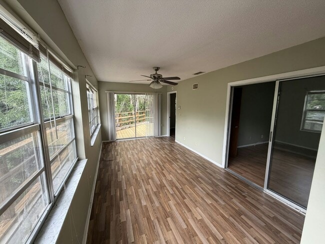 Building Photo - 2141 E Camp N Comfort Ln