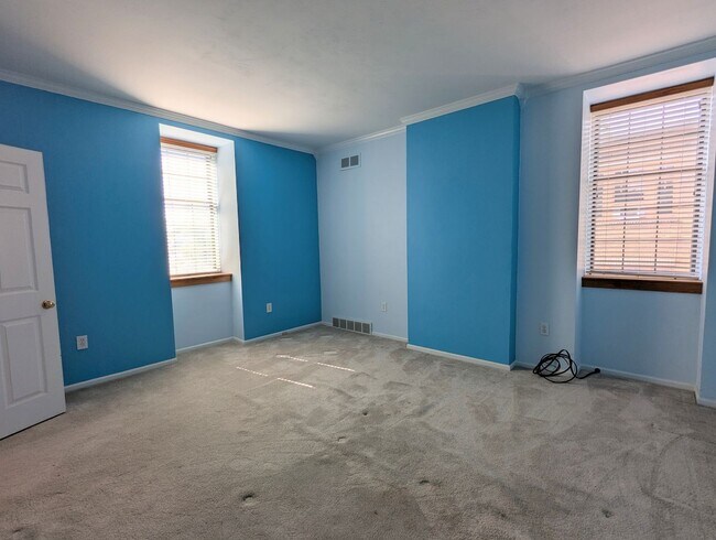 Building Photo - 312 Denniston St
