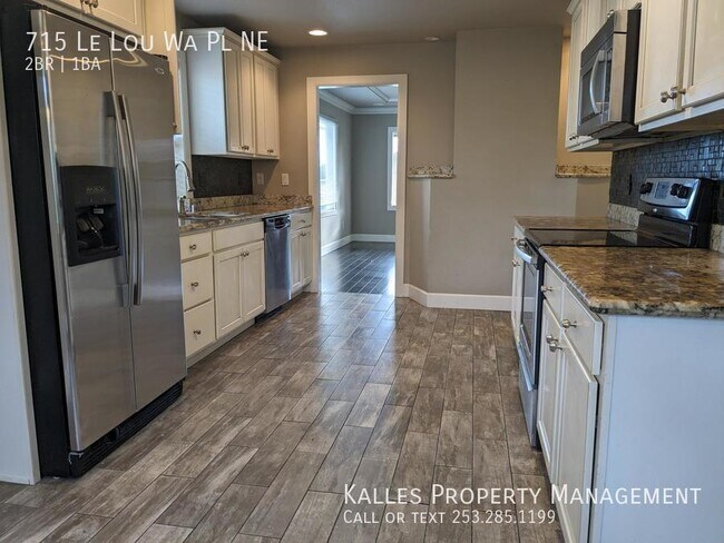 Building Photo - Cute 2 bed 1 bath plus loft home in Tacoma