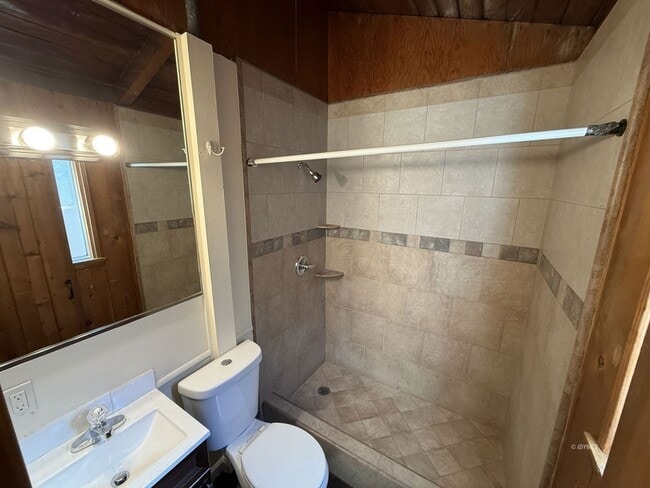 Building Photo - 54605 N Circle Dr