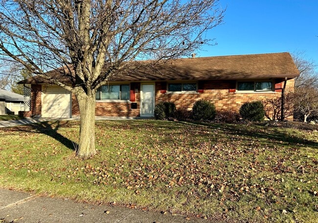 Building Photo - 3 bed 1 bath close to shopping, schools, parks and more!