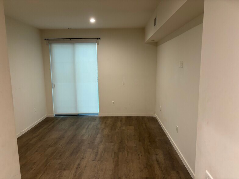 Building Photo - 4600 Coldwater Canyon Ave