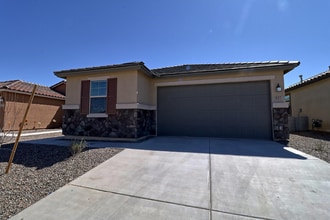 Building Photo - Newer Rancho Sahuarita Home!
