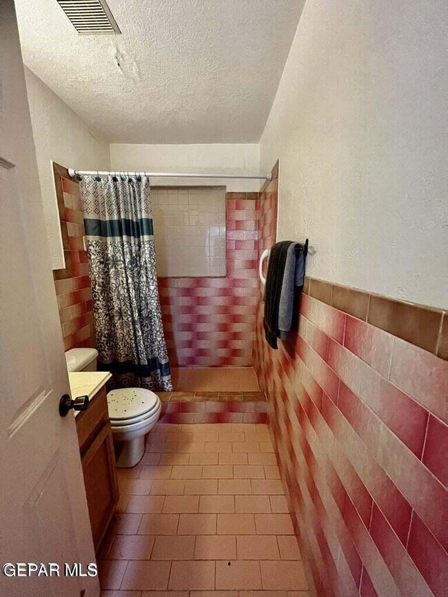 Building Photo - 7051 Becky Ln