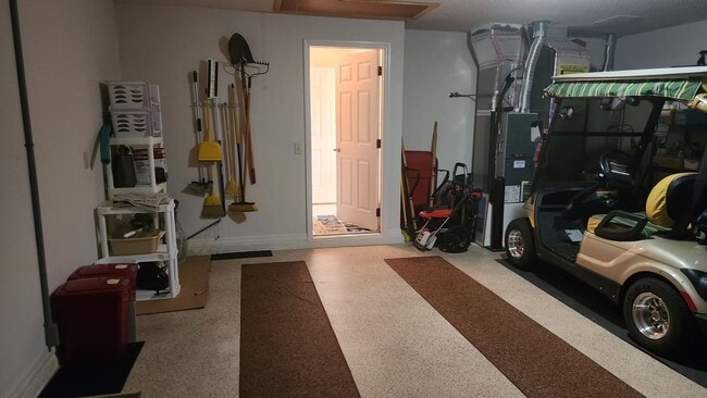 Building Photo - M916 Eastmont (VNSW-18/10)