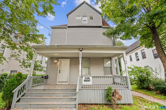 Building Photo - 693 Dixwell Ave