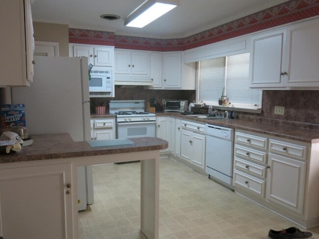 Building Photo - 403 Catherine Ave