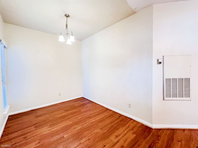 Building Photo - 2 br, 2 bath Condo - 310 Pat Garrison St B...