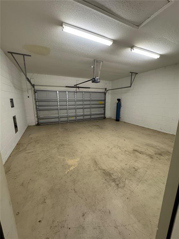 Building Photo - 2112 Bunker View Ct