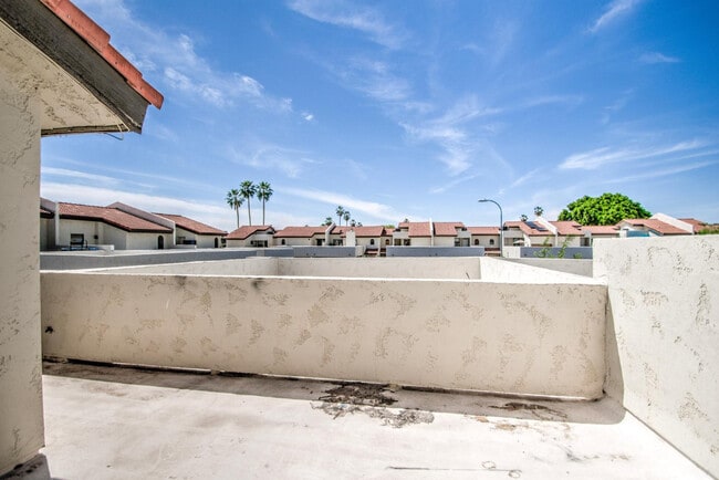 Building Photo - 7761 N 19th Dr