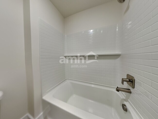 Building Photo - 7923 Verona Loop