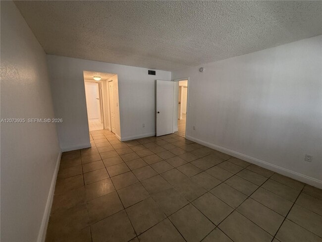 Building Photo - 4205 N University Dr