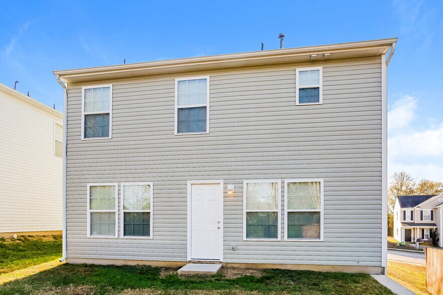 Building Photo - 363 Morning Dew Dr