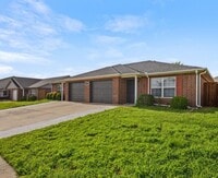 Building Photo - 3406 SW Landau Ct