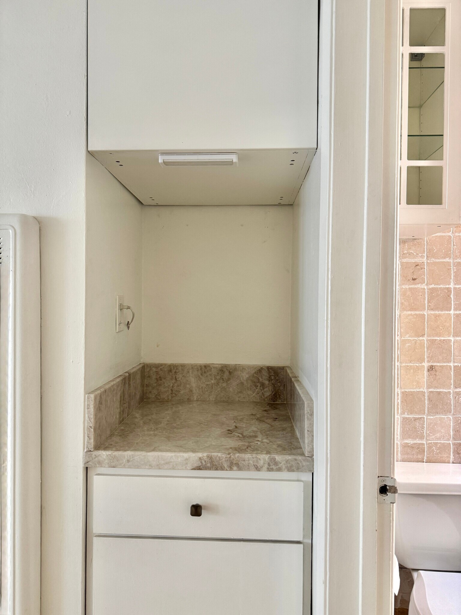 Nook/Bar with Storage Above & Below - 150 Pomona Ave