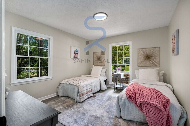 Building Photo - 2694 Hickory Valley Dr