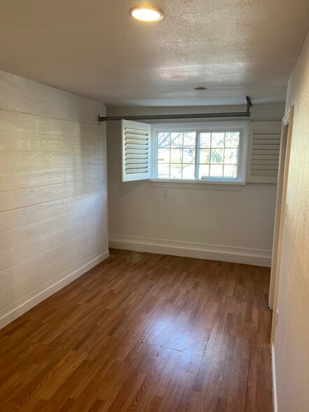 Building Photo - 8569 Remmet Ave