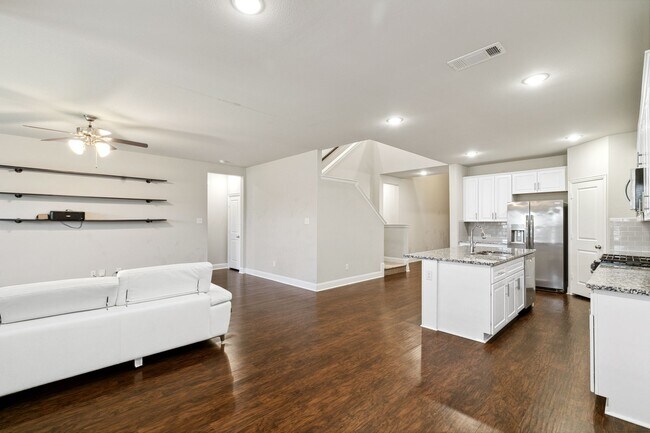 Building Photo - 2321 Mount Olive Ln