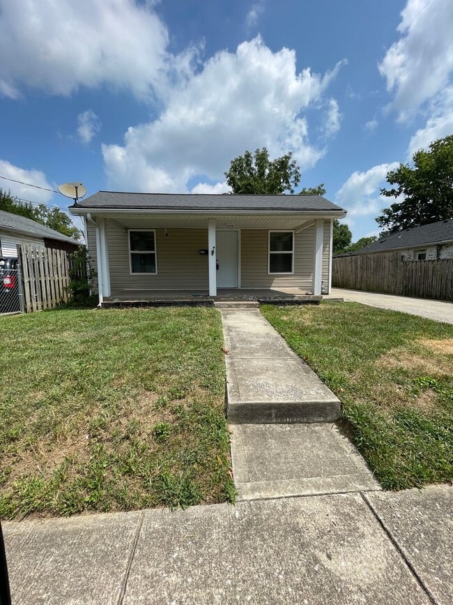 Building Photo - Beautiful Home In Kenwick with Potential 4th Bedroom!