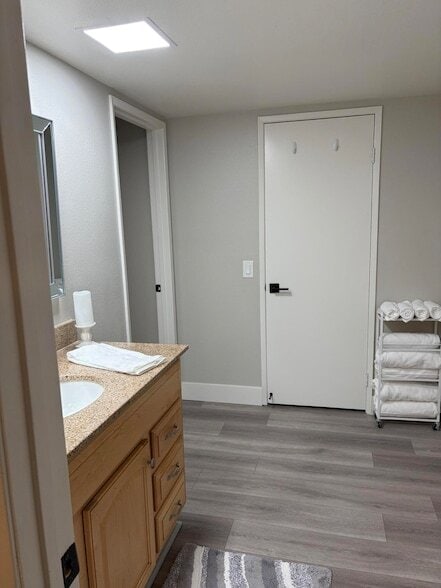 Building Photo - 48939 Eisenhower Dr