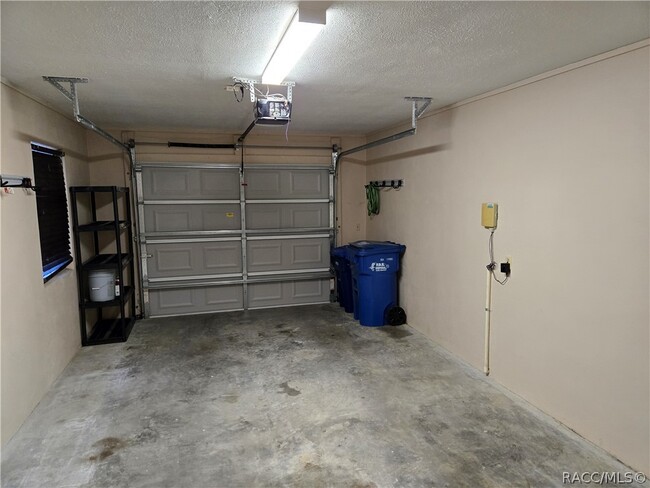 Building Photo - 79 Chinaberry Cir