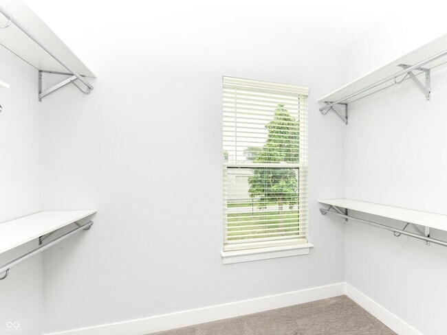 Building Photo - 1704 Rosette Wy