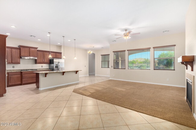 Building Photo - 18271 W Desert Trumpet Rd