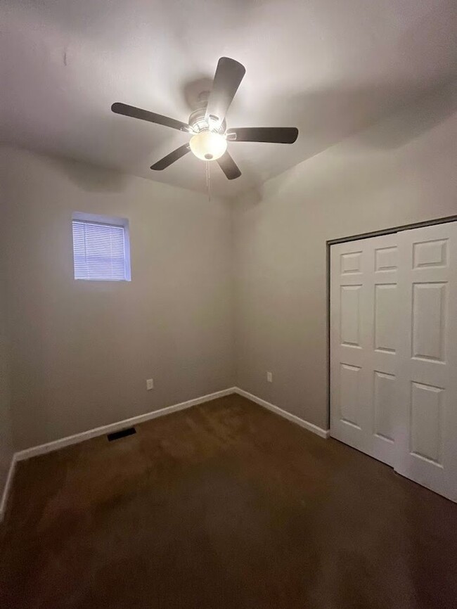 Building Photo - **$500 Security Deposit & 1st Month Free w...