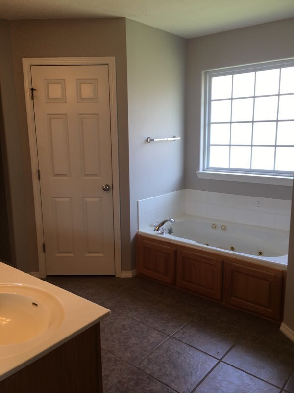 Building Photo - 3 Bedroom Home in Wonderful Neighborhood!