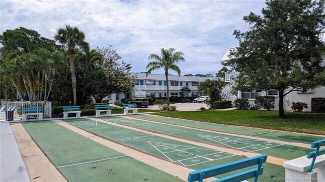 Building Photo - 2929 SE Ocean Blvd