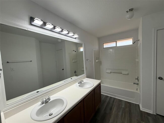 Building Photo - 3311 Etheredge Dr