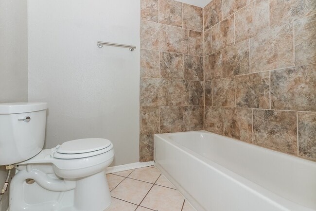 Building Photo - 10111 King Ranch Ln
