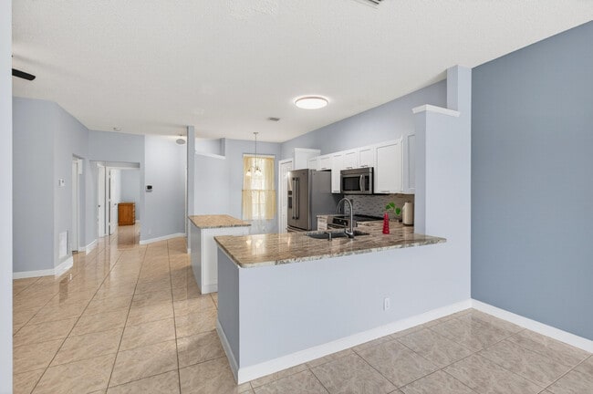 Building Photo - 3162 Via Poinciana