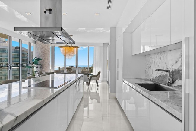 Building Photo - 330 Sunny Isles Blvd