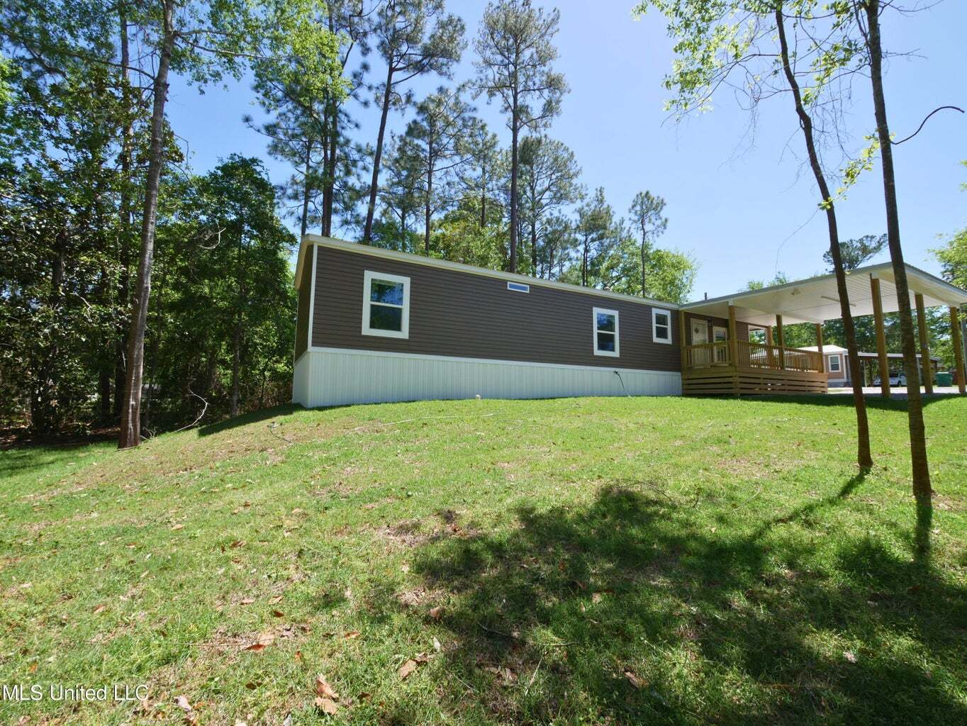 Building Photo - 10731 Lilinoe Way