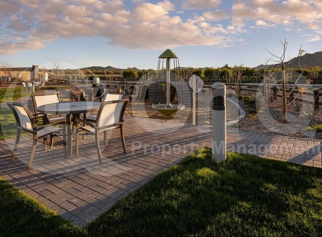 Building Photo - 35136 N Magnette Way