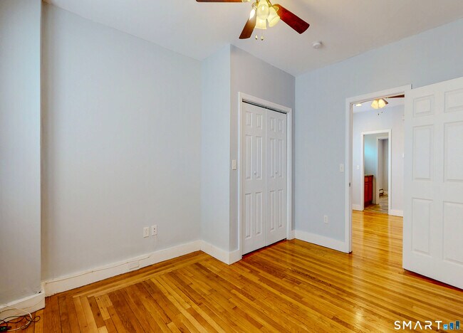 Building Photo - 51 Mead St