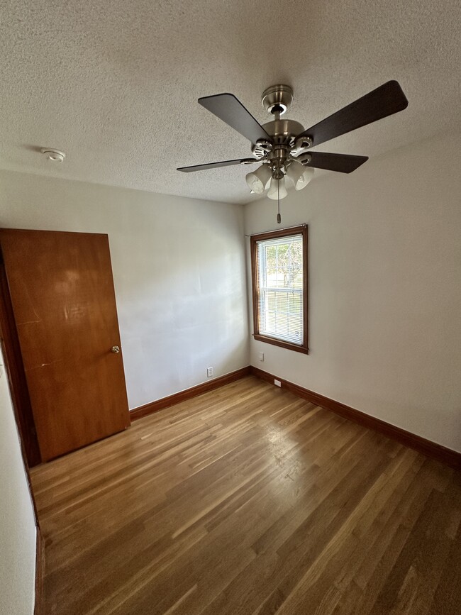 Building Photo - 1102 Hermitage Dr