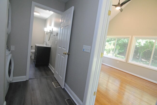 Building Photo - 46 Cherrywood Dr