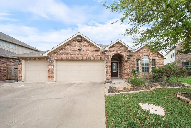 Building Photo - 3306 Benbrook Springs Ln
