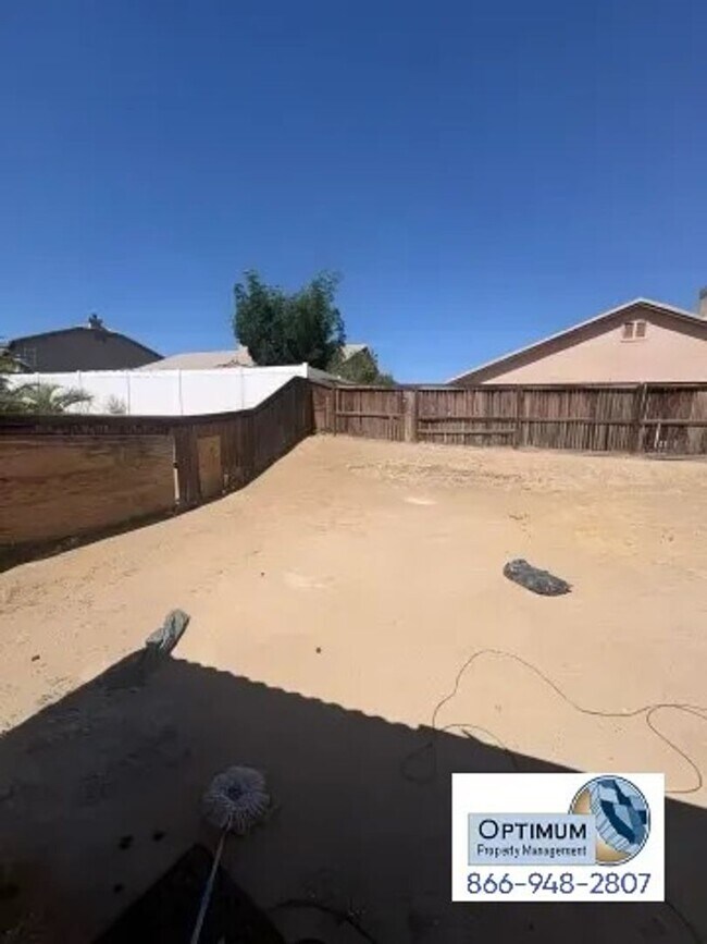 Building Photo - 12654 Meadow St