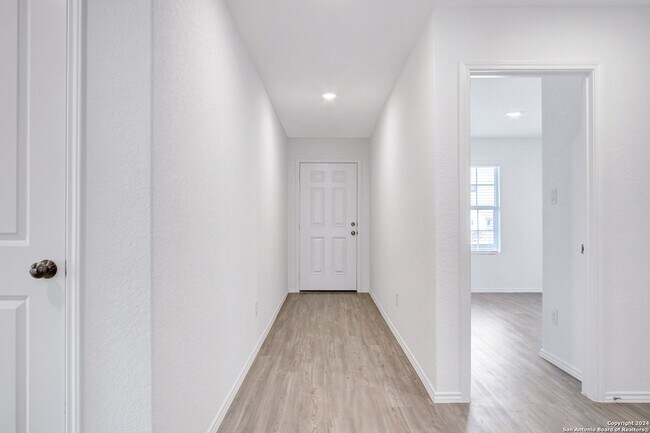 Building Photo - 15115 Greenfield Ml