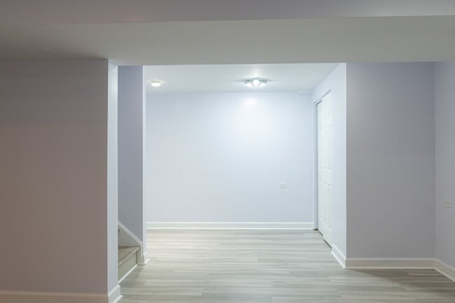 Building Photo - 2311 Carpenter Ave