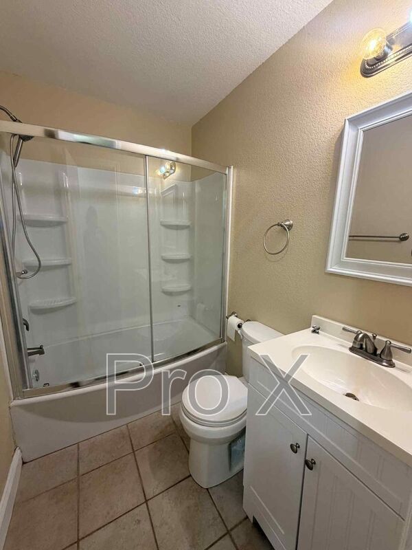 Building Photo - 740 E 33rd St