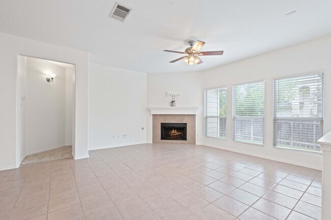 Building Photo - Immaculate 3 Bedroom, 2 Bath Home on Corner Lot in Cedar Park