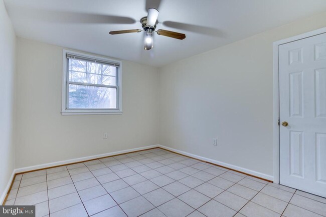 Building Photo - 13636 Greenwood Dr