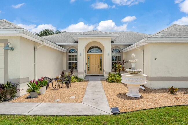 Building Photo - 5758 Benbow Ct
