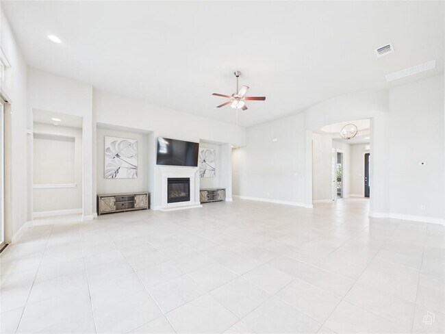 Building Photo - 111 Tabago Ct