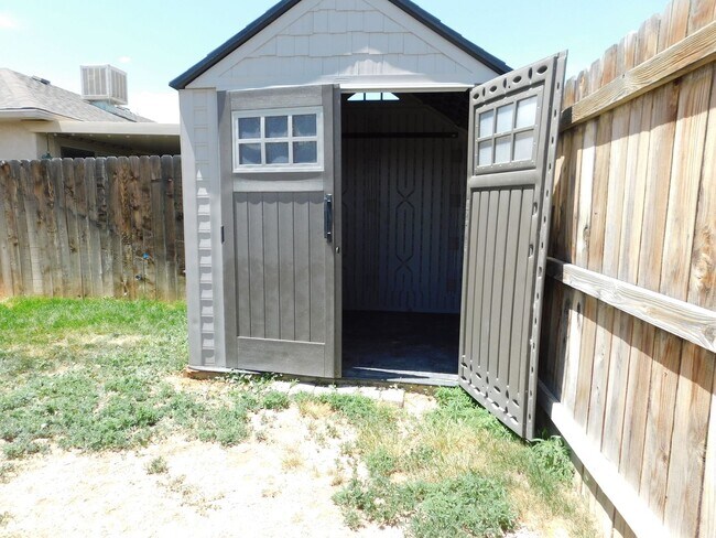 Building Photo - Nice Home in Chatfield II Subdivision